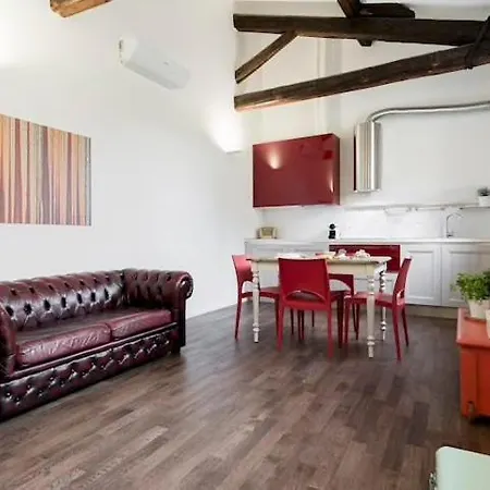 Apartment Red Immerso Tra Le Mura Bolognesi